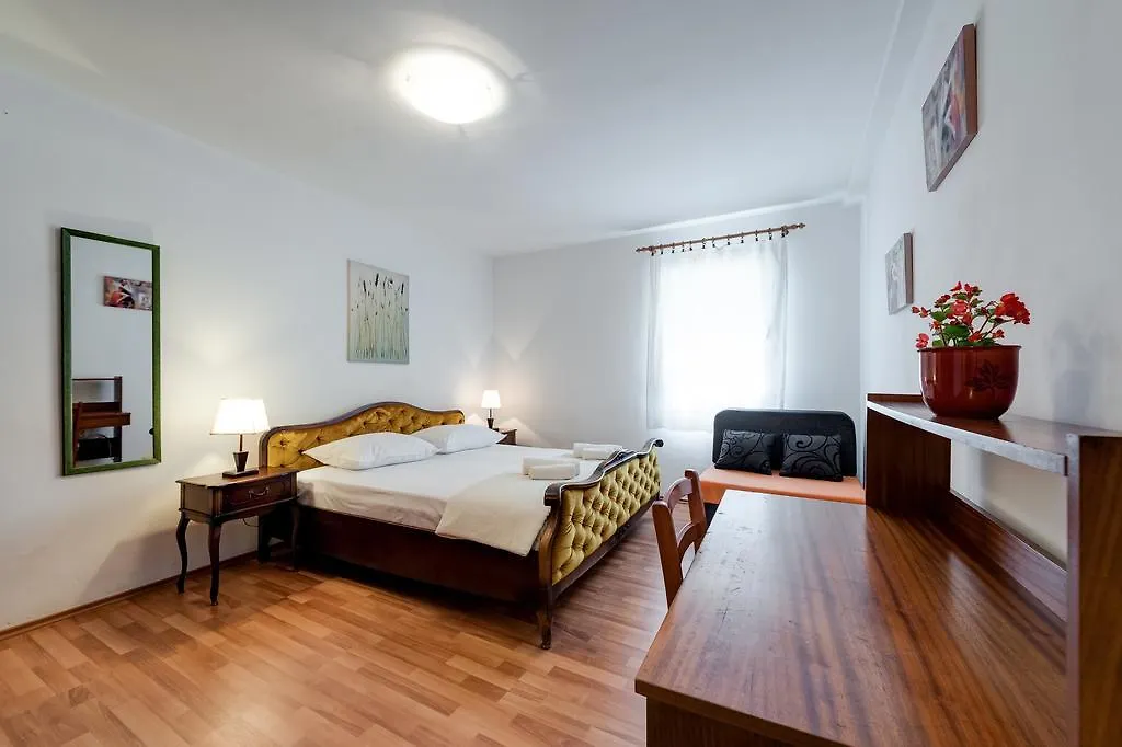 Apartments Odrina