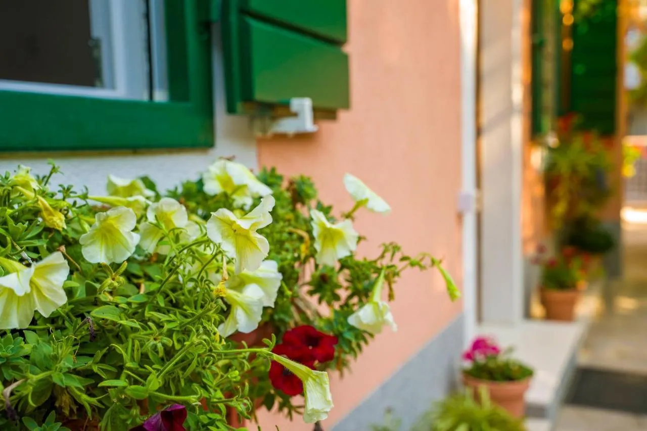 Apartments Odrina Split 0*,  Croatia