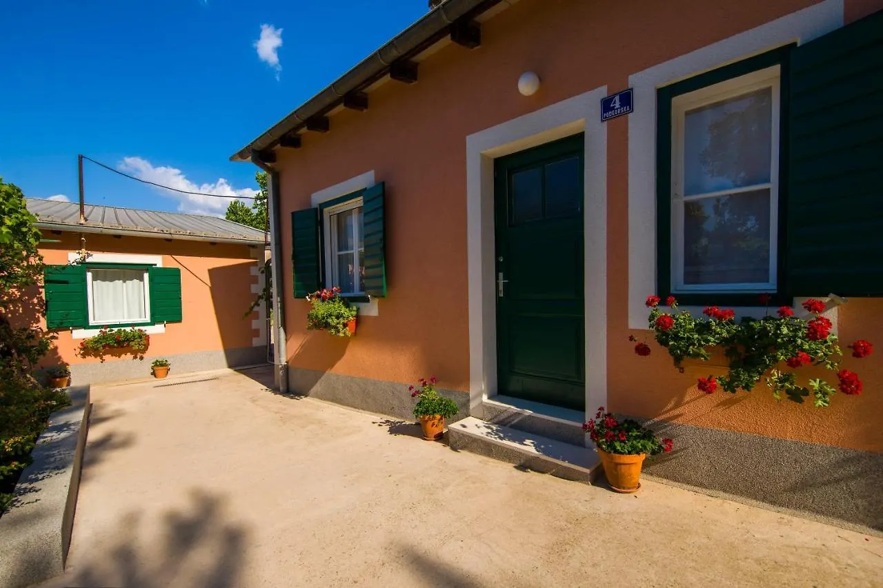 Apartments Odrina Split 0*,