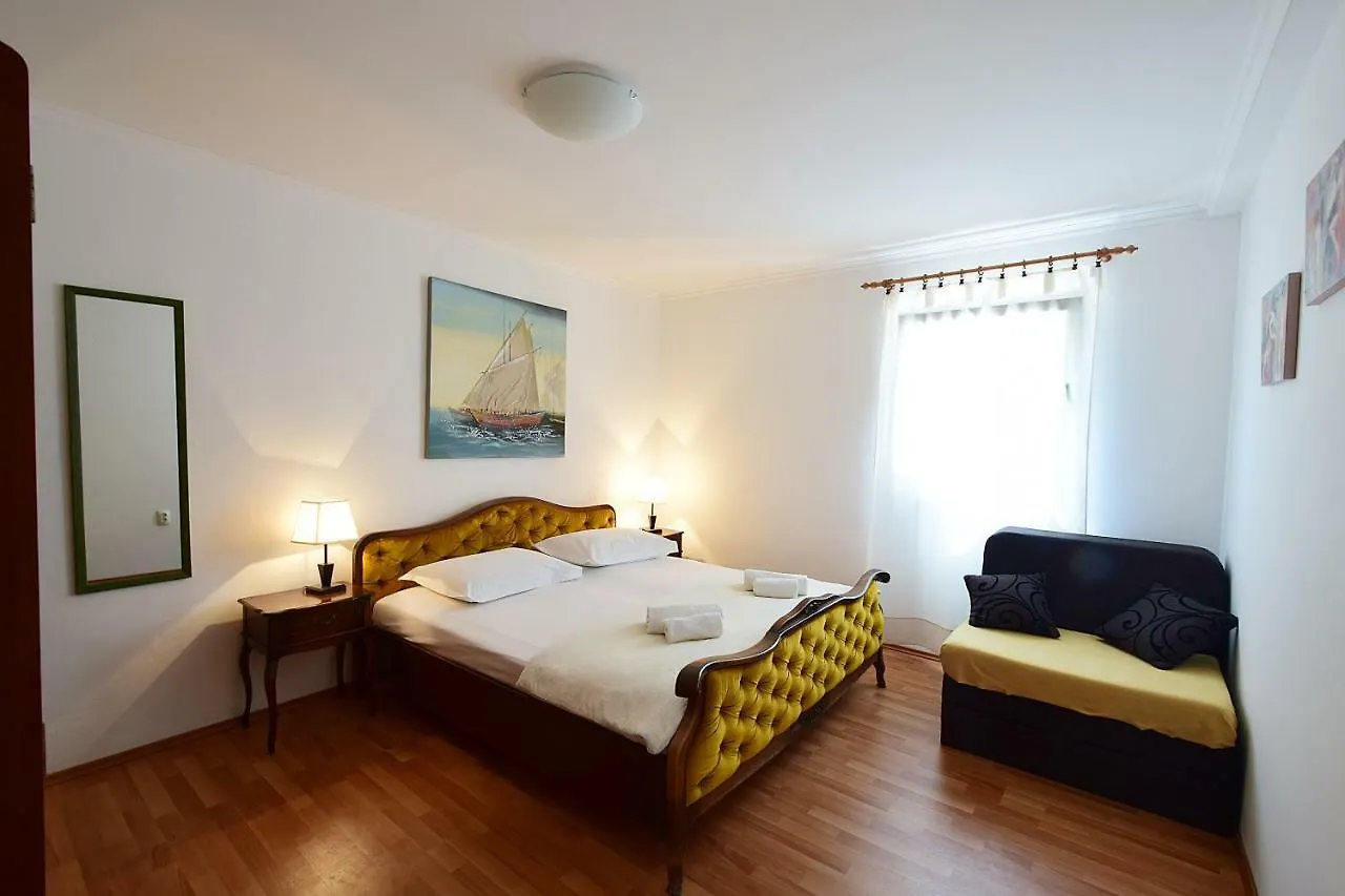 Apartments Odrina Split 0*,